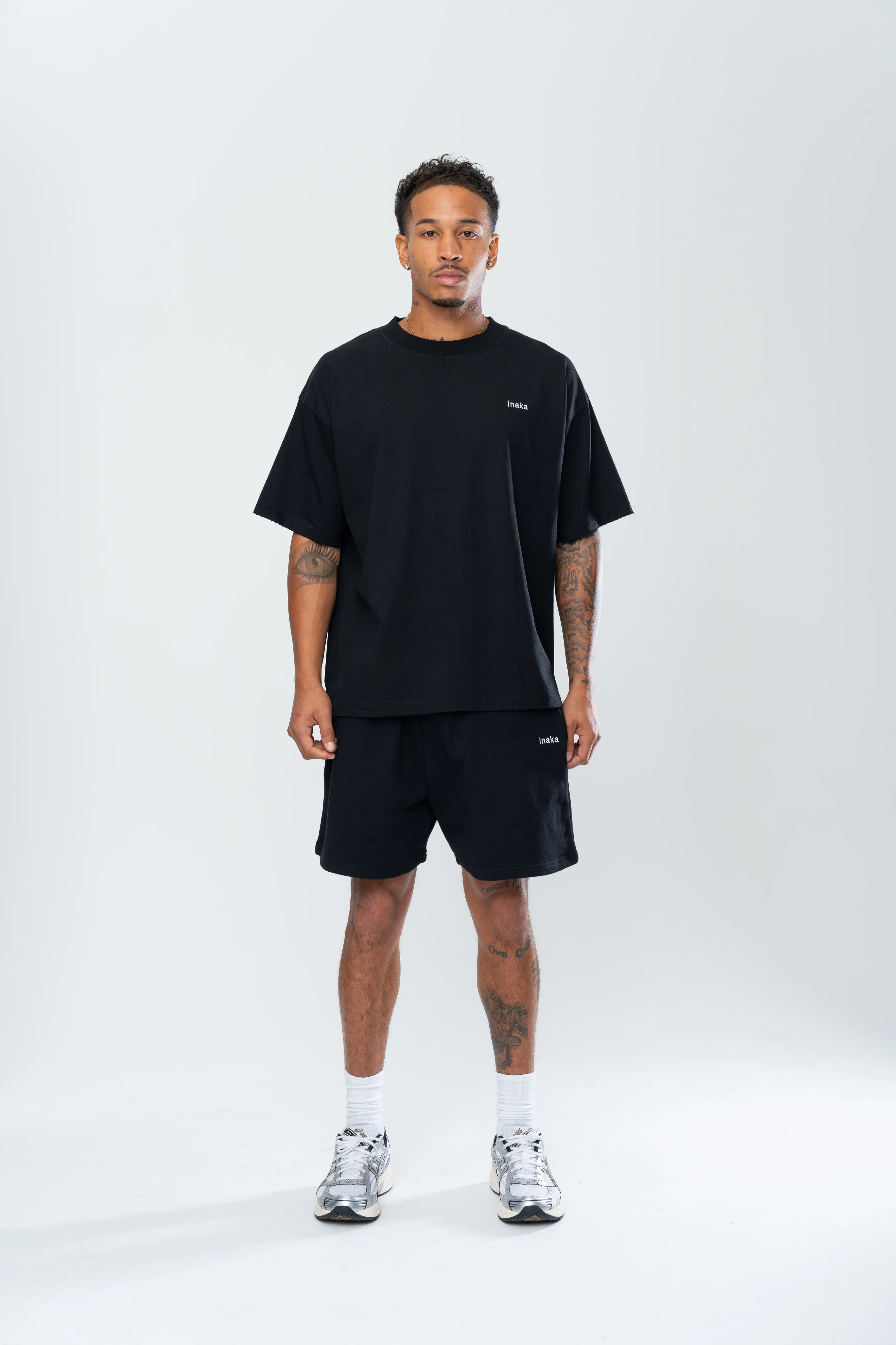 BASICS DISTRESSED TEE - BLACK - Image 2