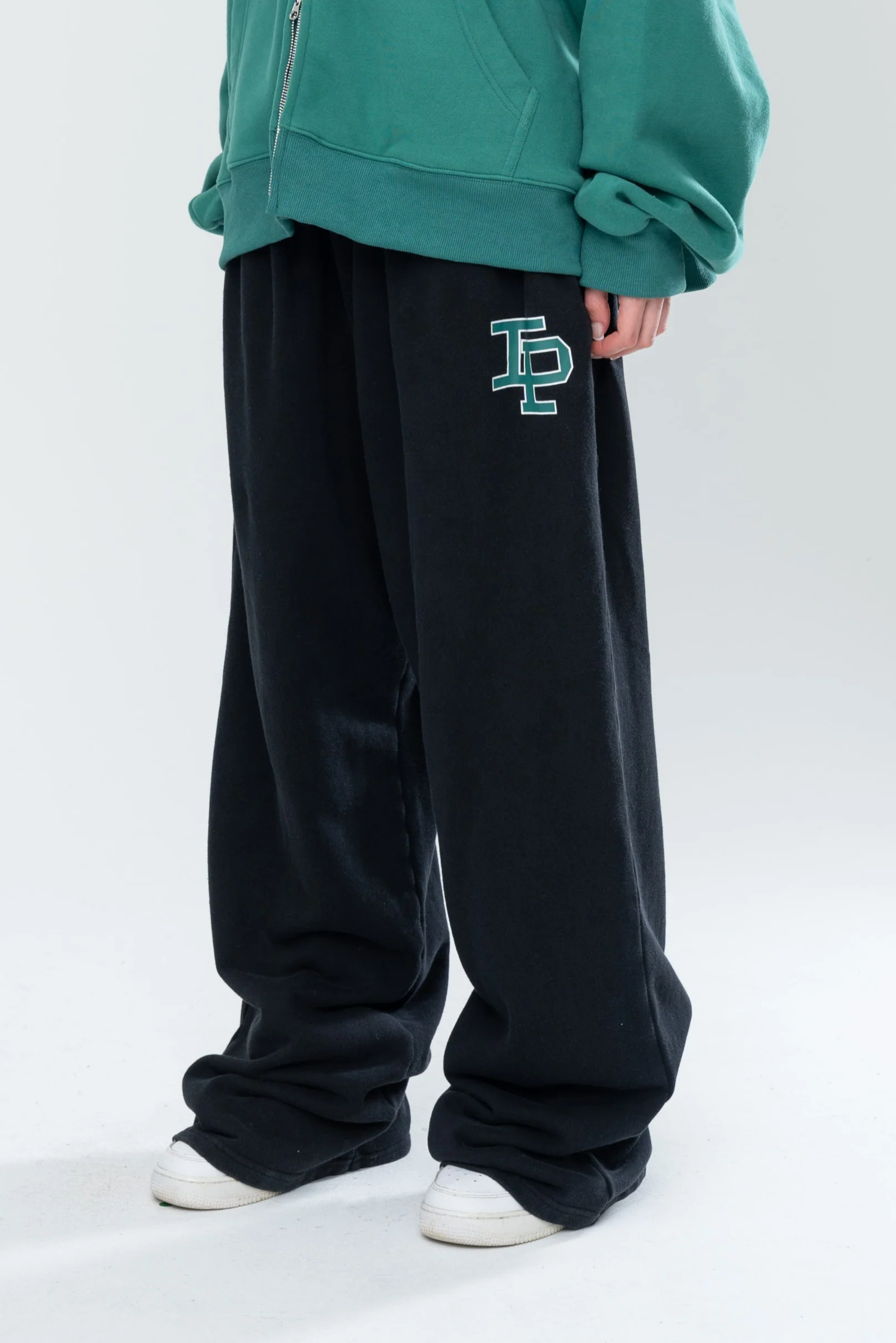 CLASSIC BAGGY SWEATS - BLACK/FOREST GREEN - Image 11