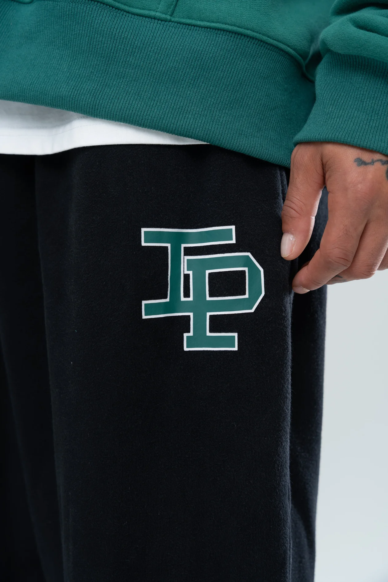 CLASSIC BAGGY SWEATS - BLACK/FOREST GREEN - Image 5