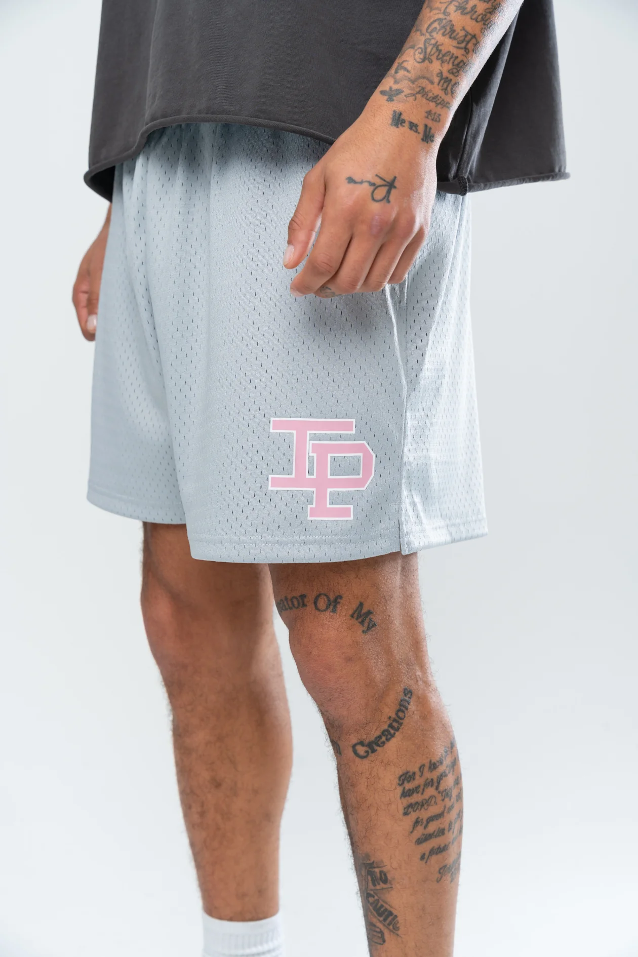 CLASSIC MESH SHORTS - ELECTRIC SILVER/PINK - Image 2