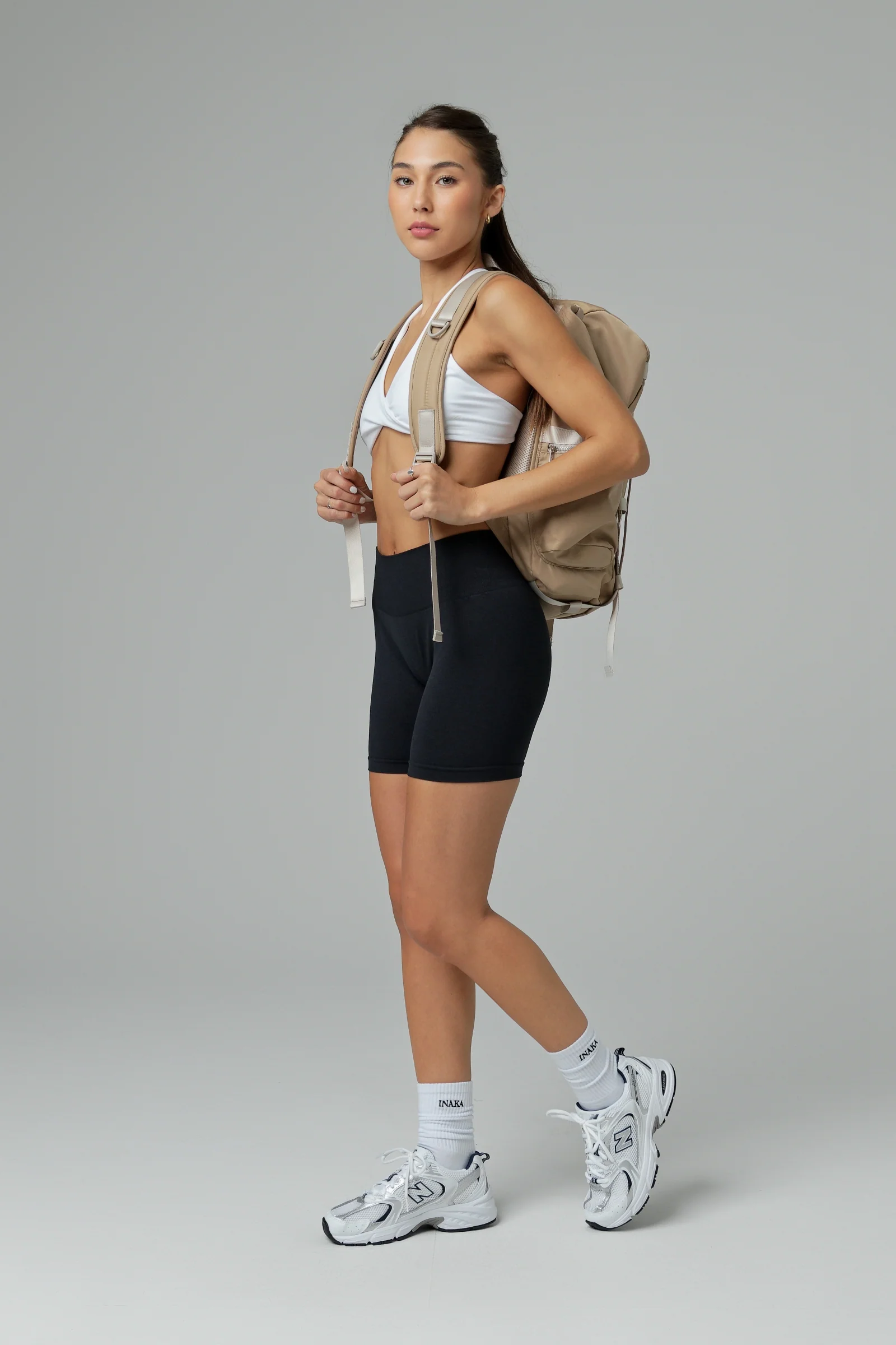 EVERYDAY BACKPACK - TAN - Image 3