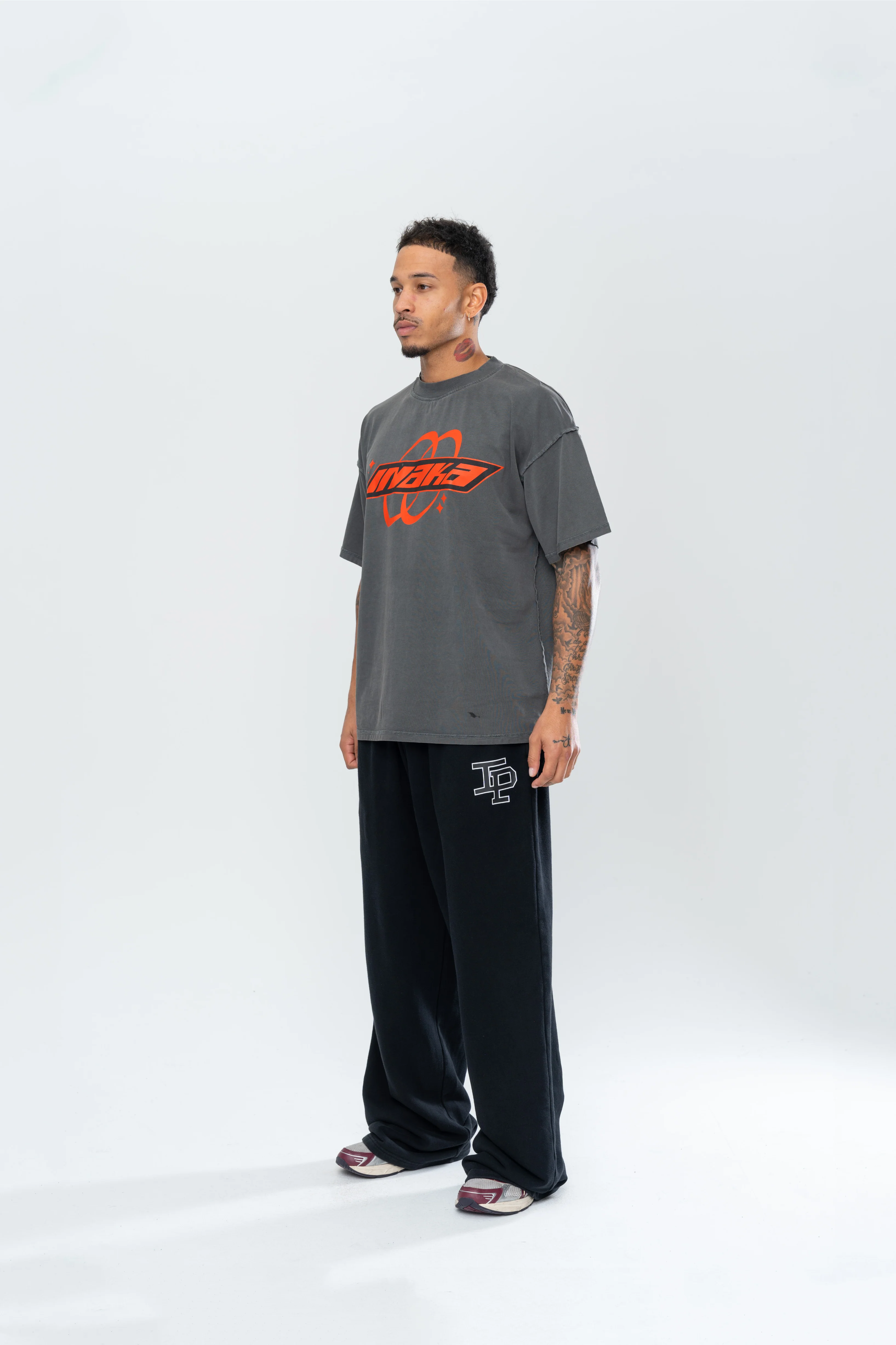 FUTURA REVERSE TEE - VINTAGE BLACK - Image 7