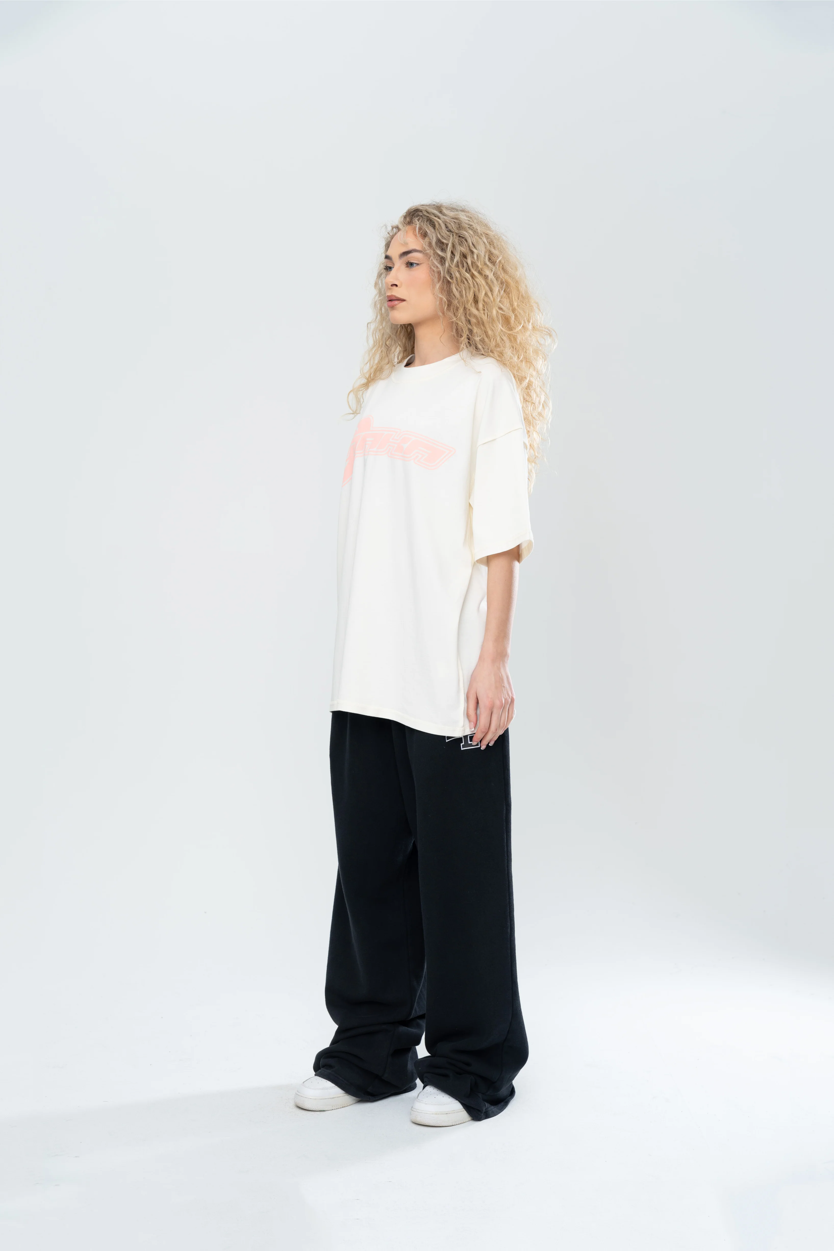 HYPERTEK REVERSE TEE - CREAM/PINK - Image 10