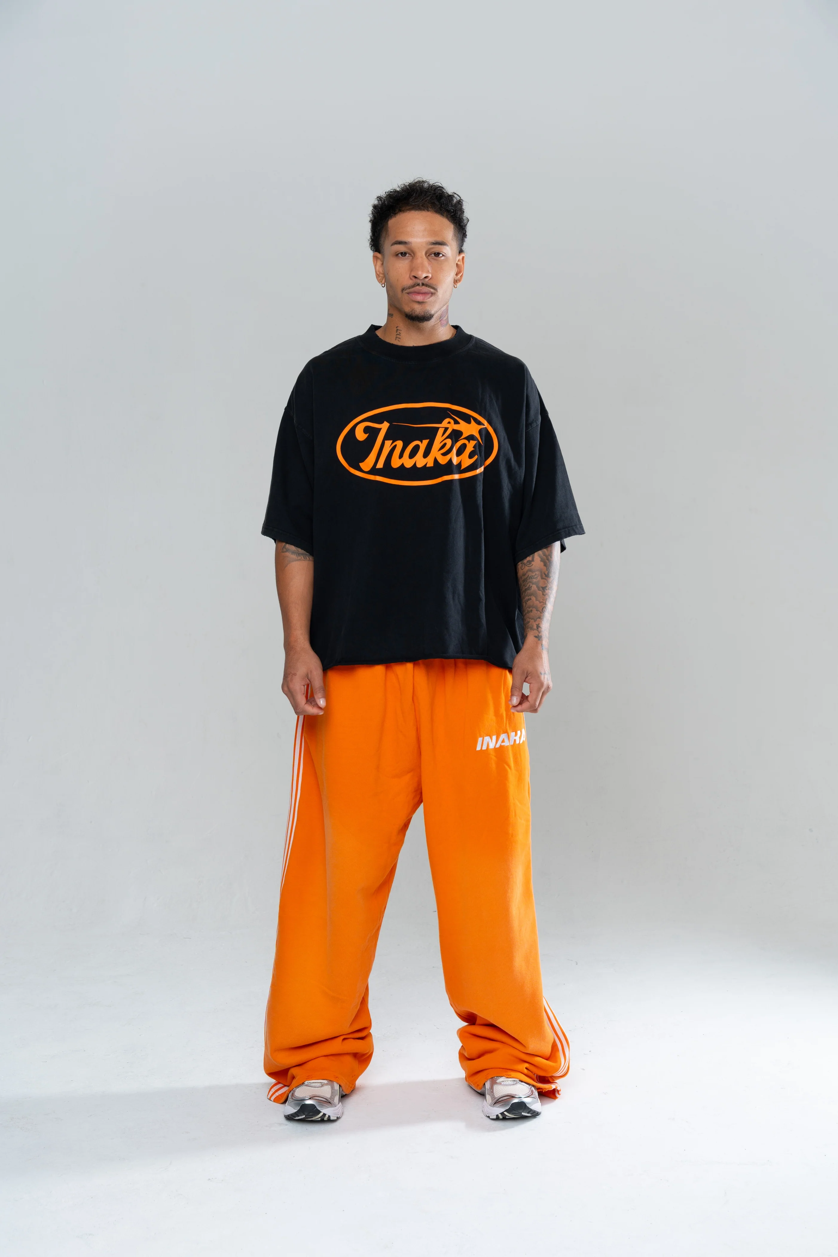 ICONIC BAGGY SWEATPANTS - ORANGE - Image 2