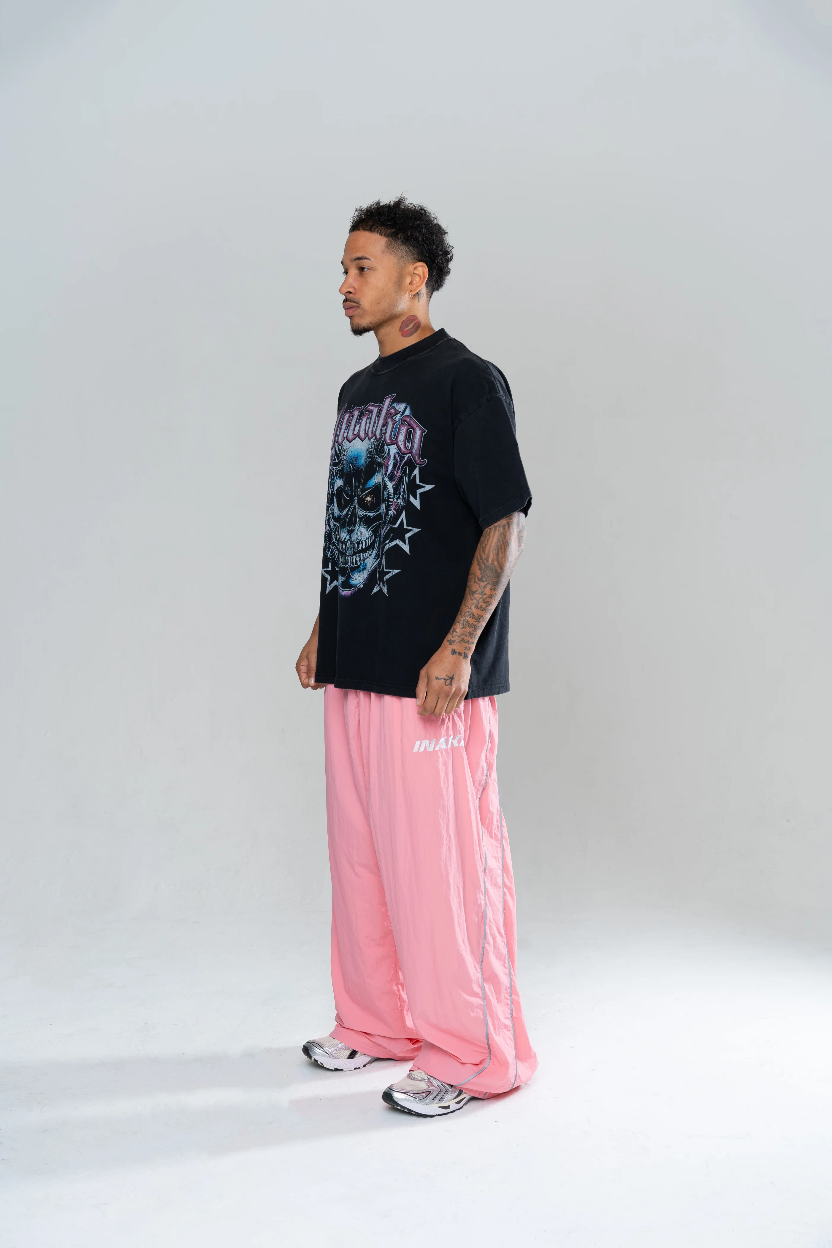 ICONIC BAGGY TRACKPANTS - PINK - Image 3