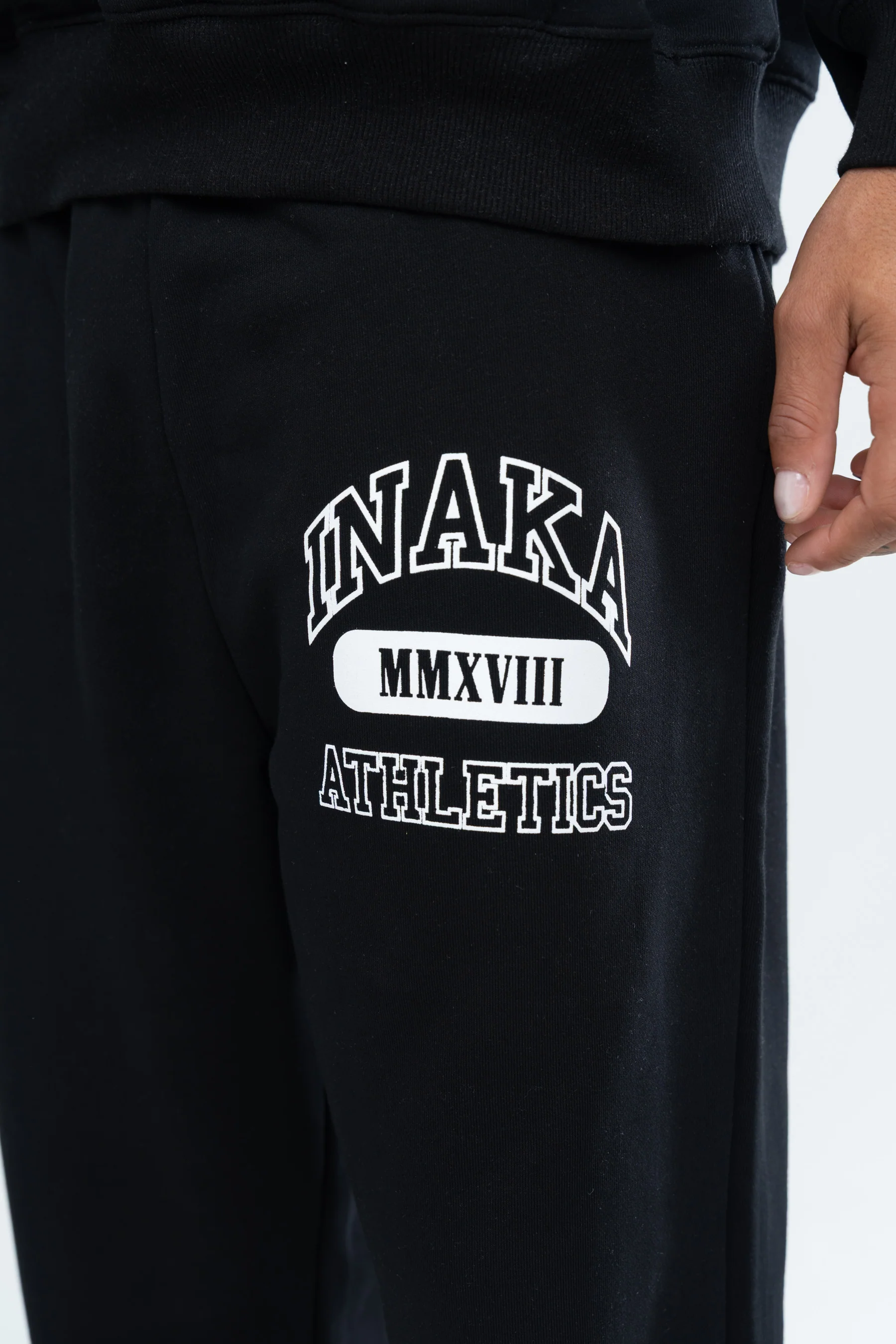 ATHLETICS CUFFED SWEATS - BLACK - Image 2