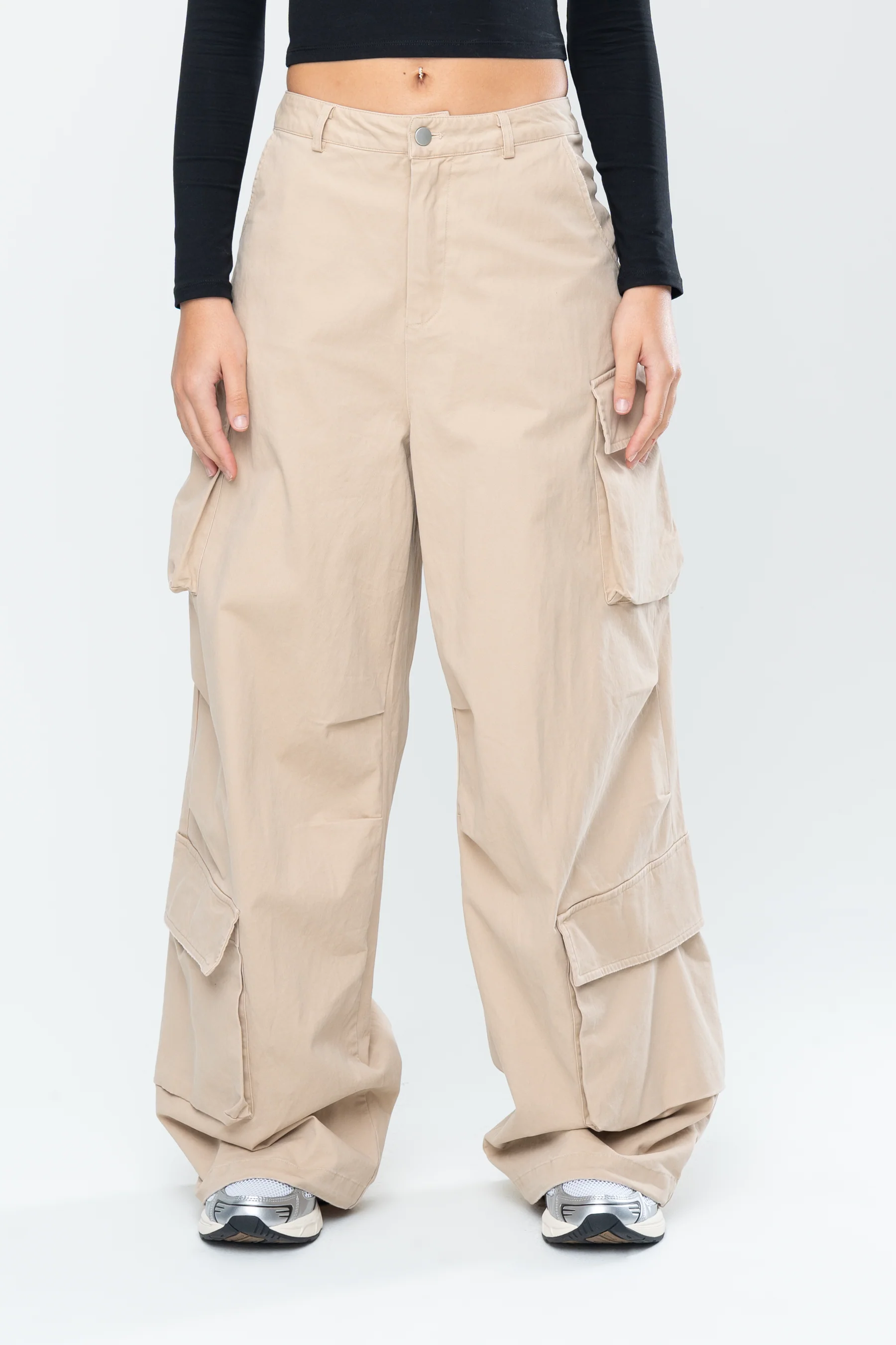 INAKA BAGGY CARGO PANTS - SAND - Image 11