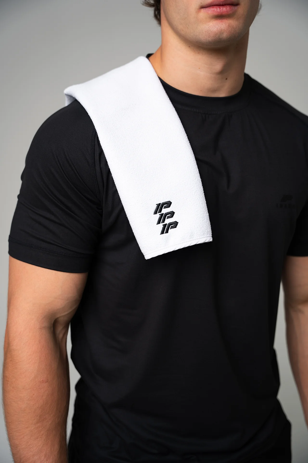INAKA PERFORMANCE TOWEL - WHITE - Image 4