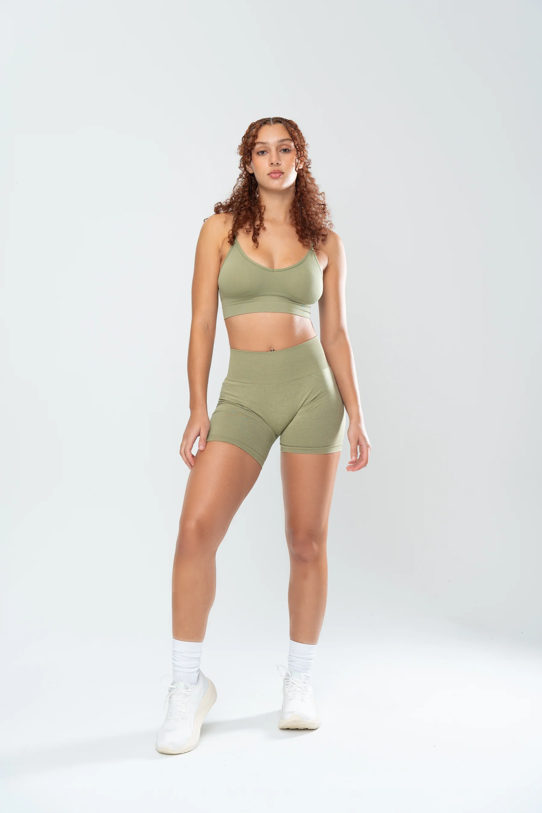STELLA SEAMLESS BRA - OLIVE - Image 8
