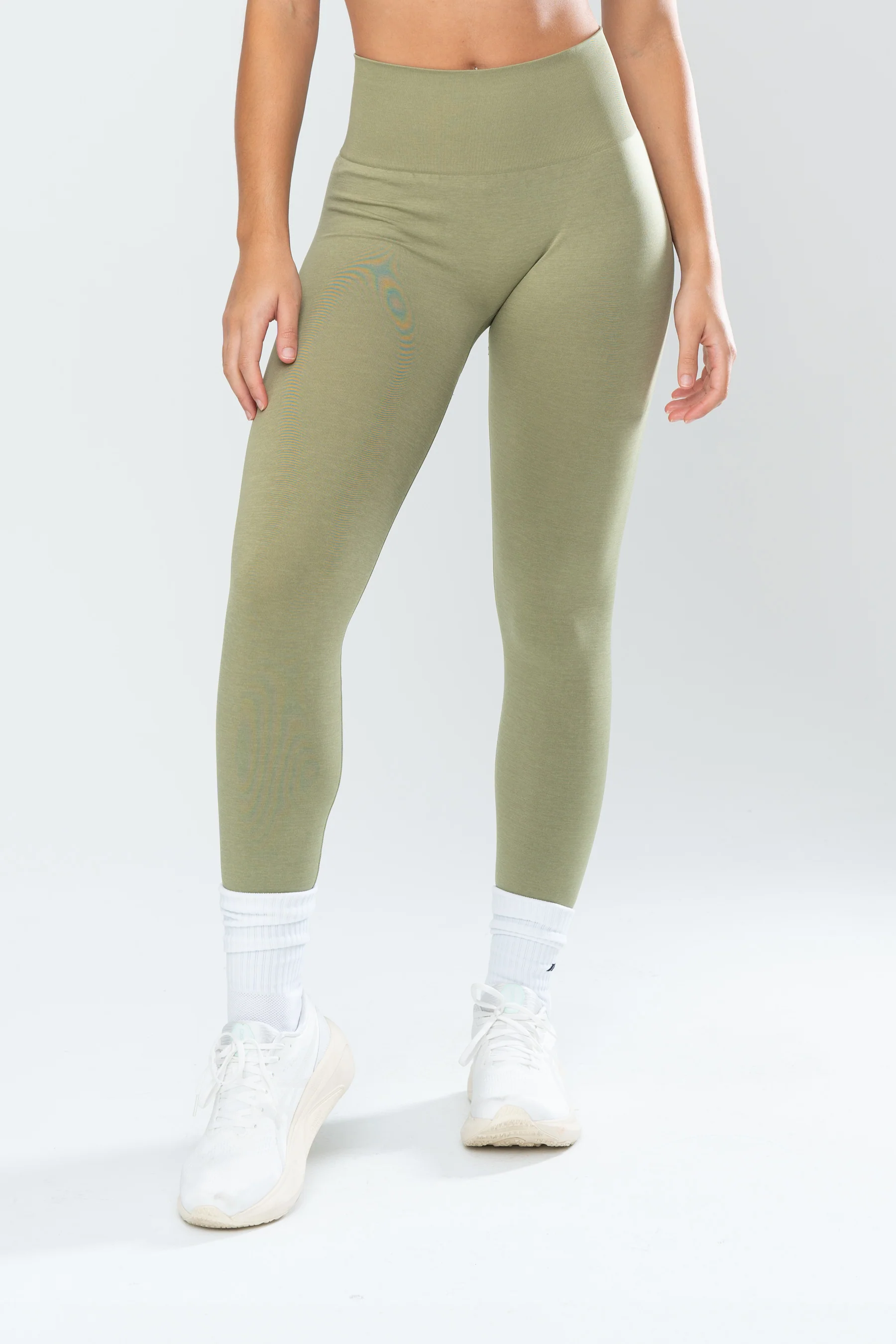 STELLA SEAMLESS LEGGINGS - OLIVE - Image 3