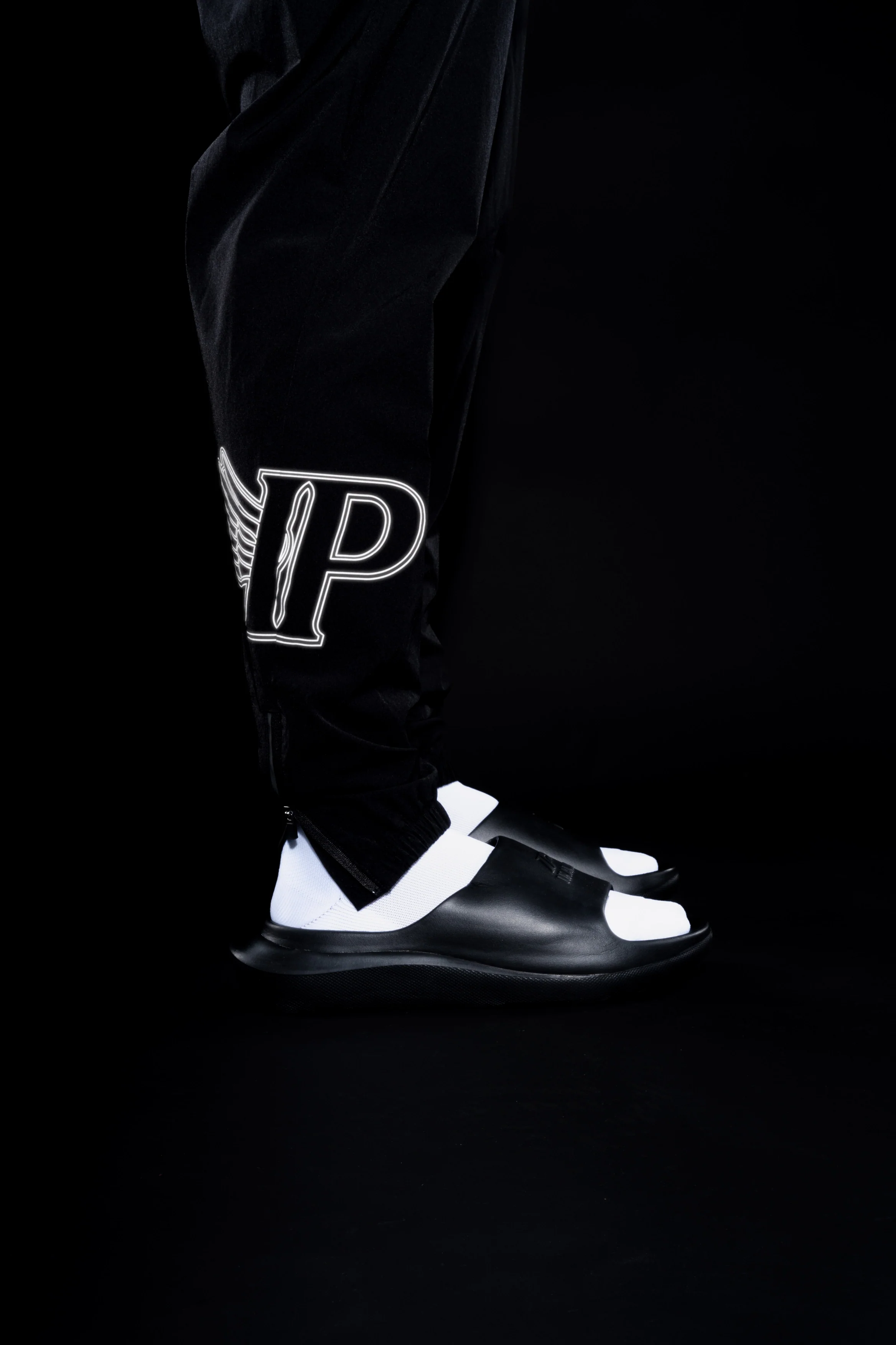 IRC WINDRUNNER PANTS - BLACK - Image 8