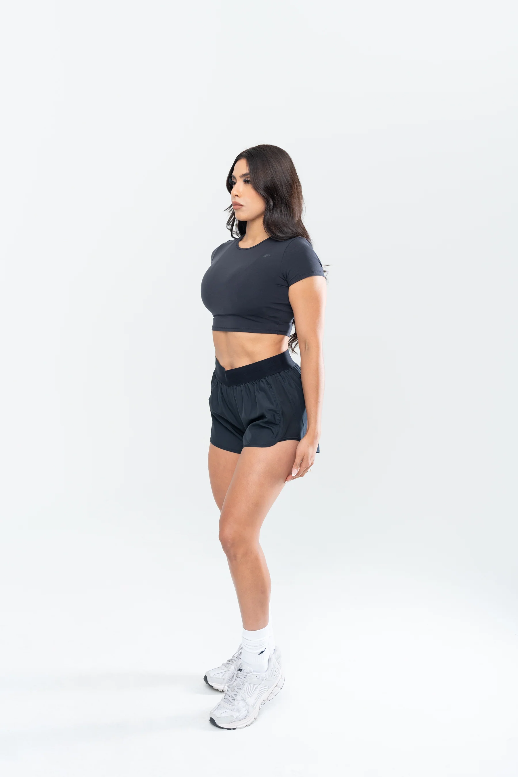 IVY CROPPED TEE - ONYX - Image 4