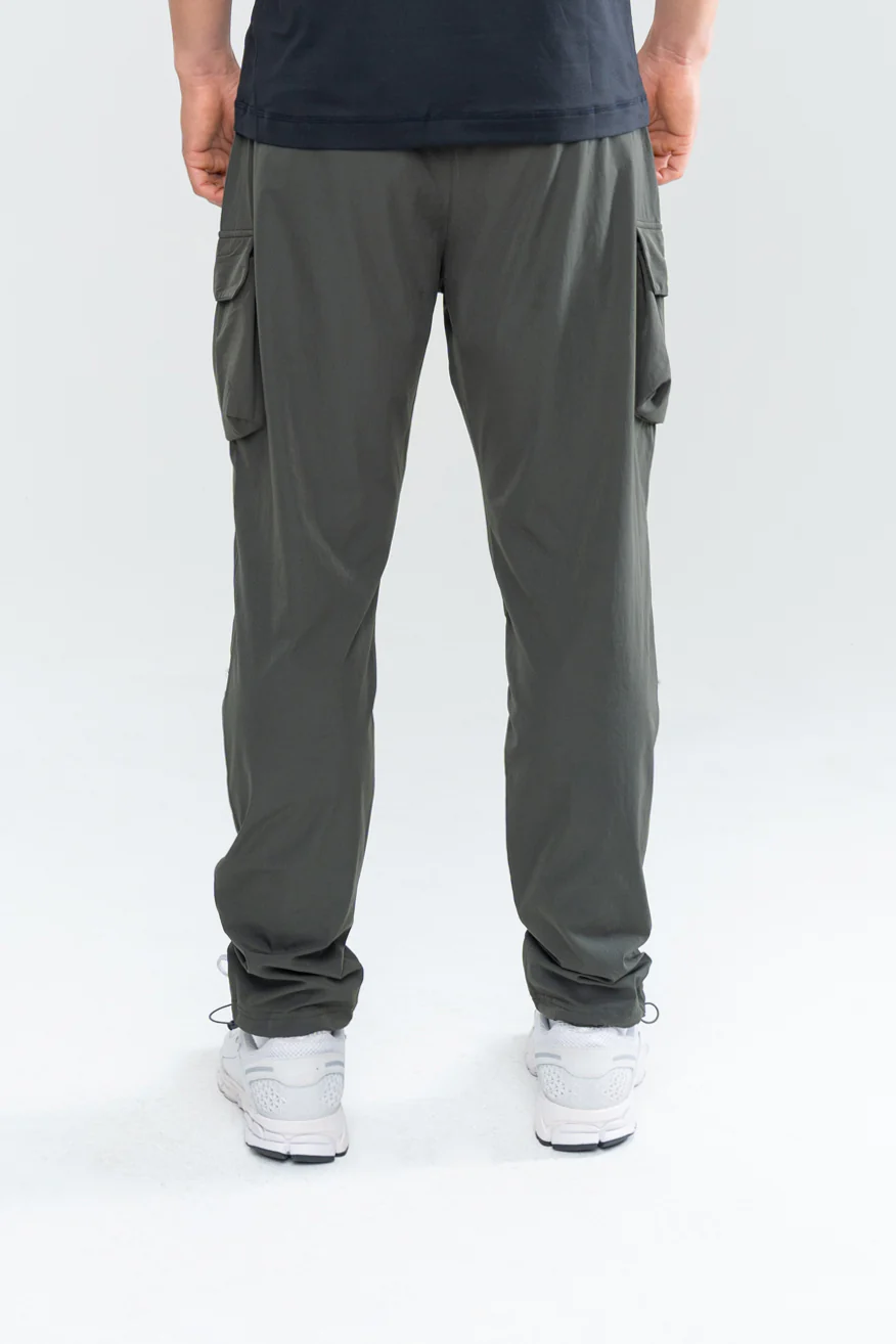 MEN'S PERFORMANCE TECH CARGO JOGGERS - DUSK - Image 6