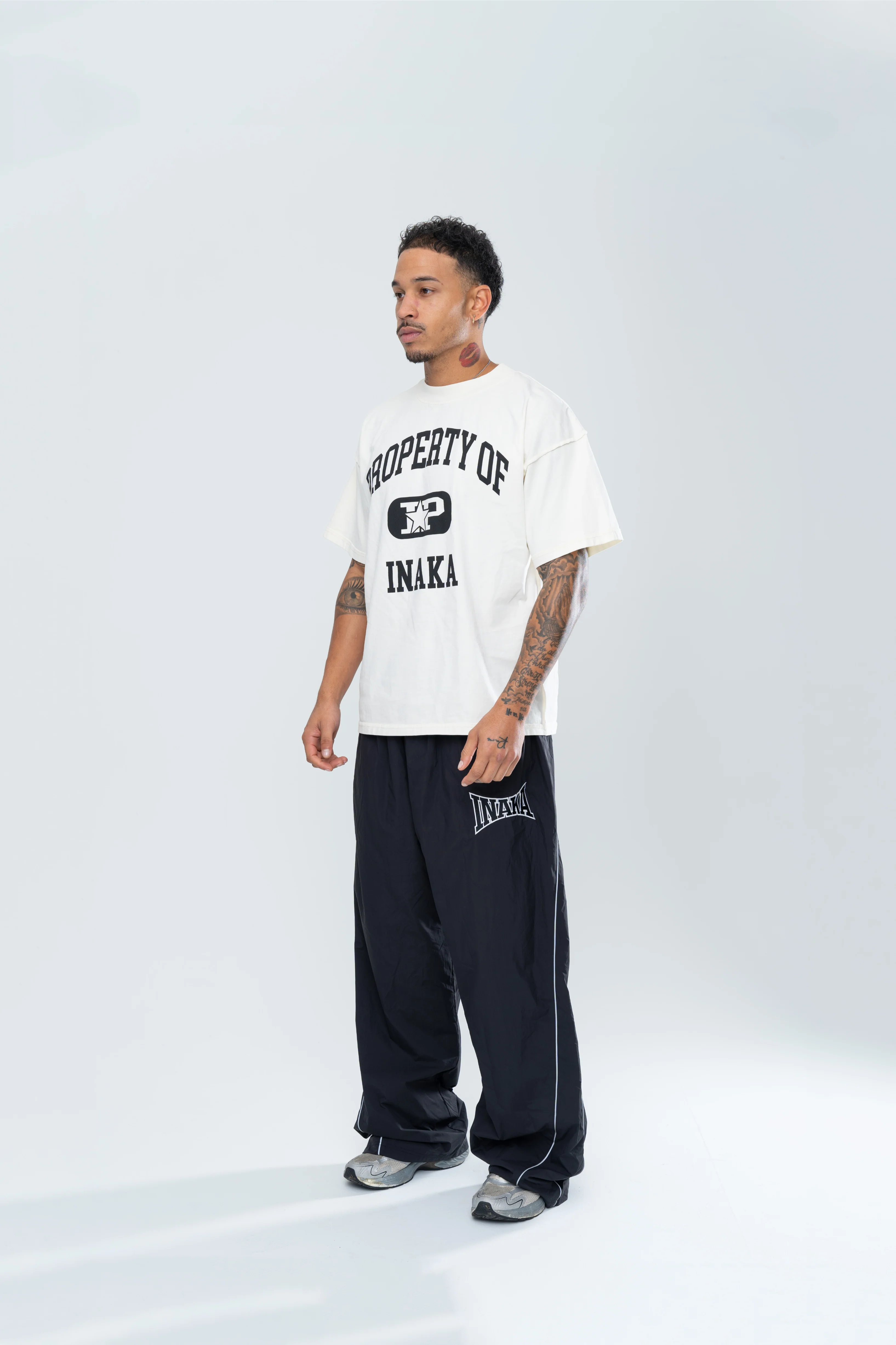 PROPERTY REVERSE TEE - CREAM - Image 3