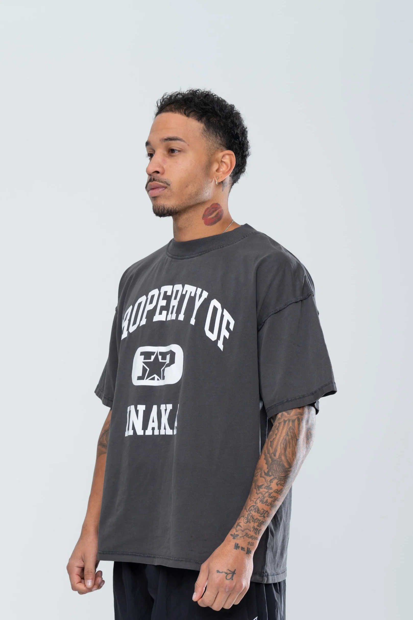 PROPERTY REVERSE TEE - VINTAGE BLACK - Image 4