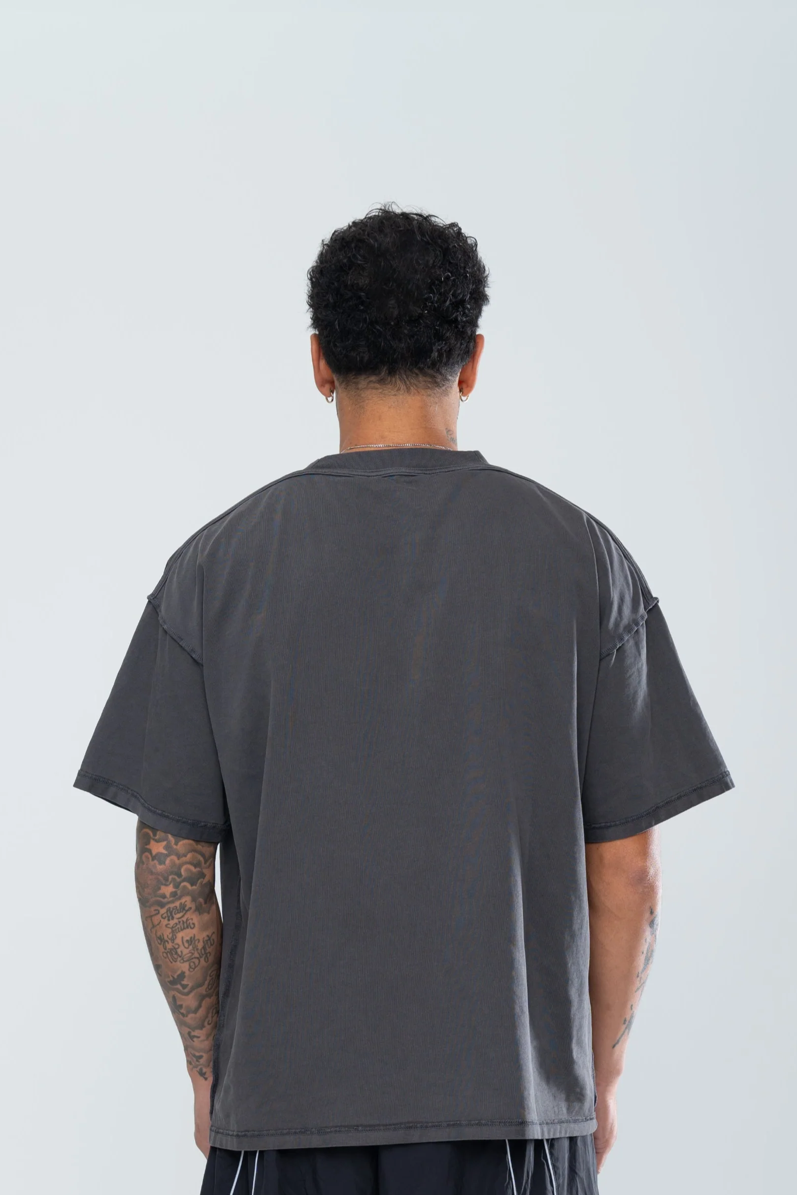 PROPERTY REVERSE TEE - VINTAGE BLACK - Image 6