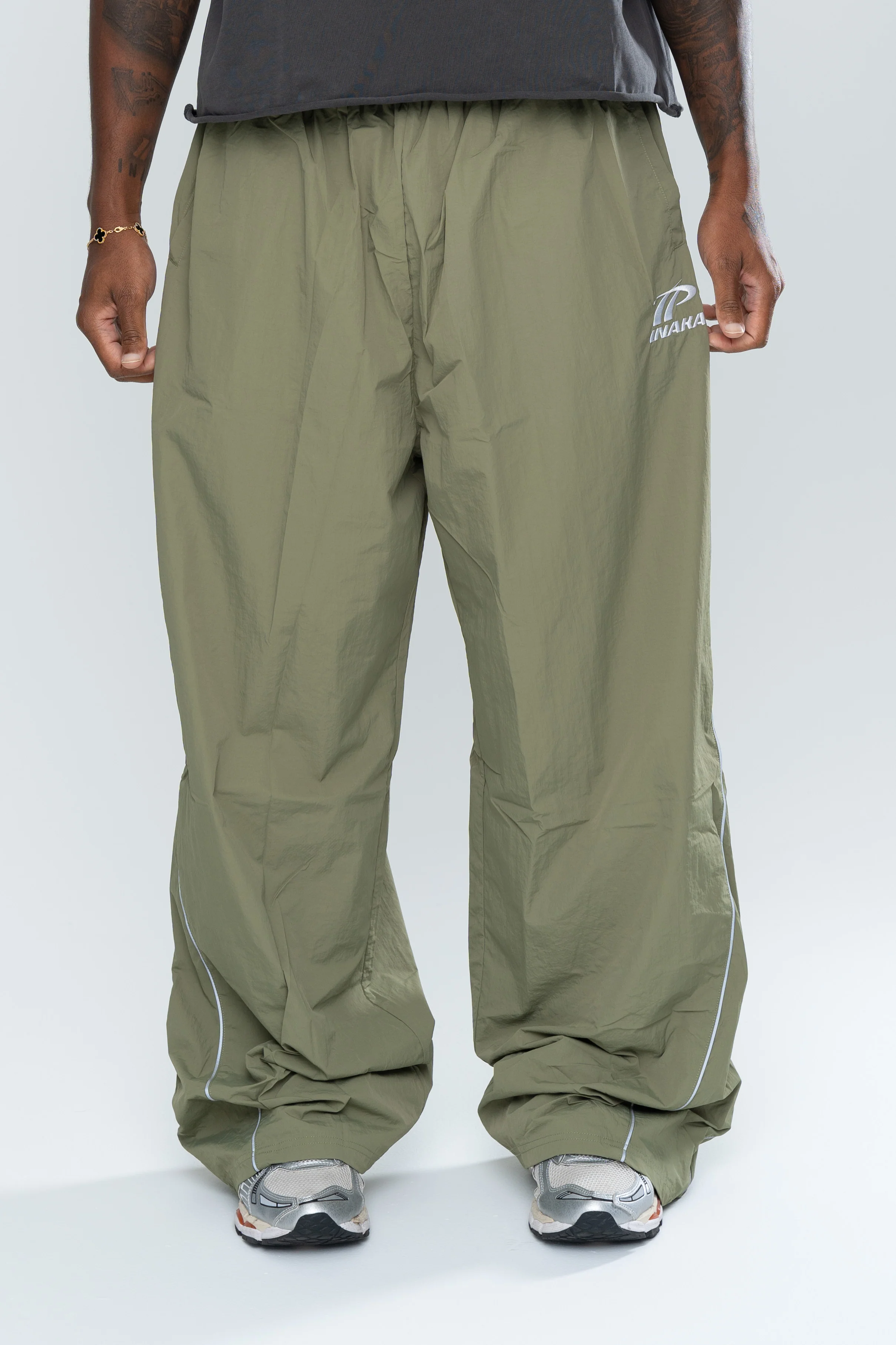 SPORTSWEAR BAGGY TRACK PANTS - OLIVE - Image 5