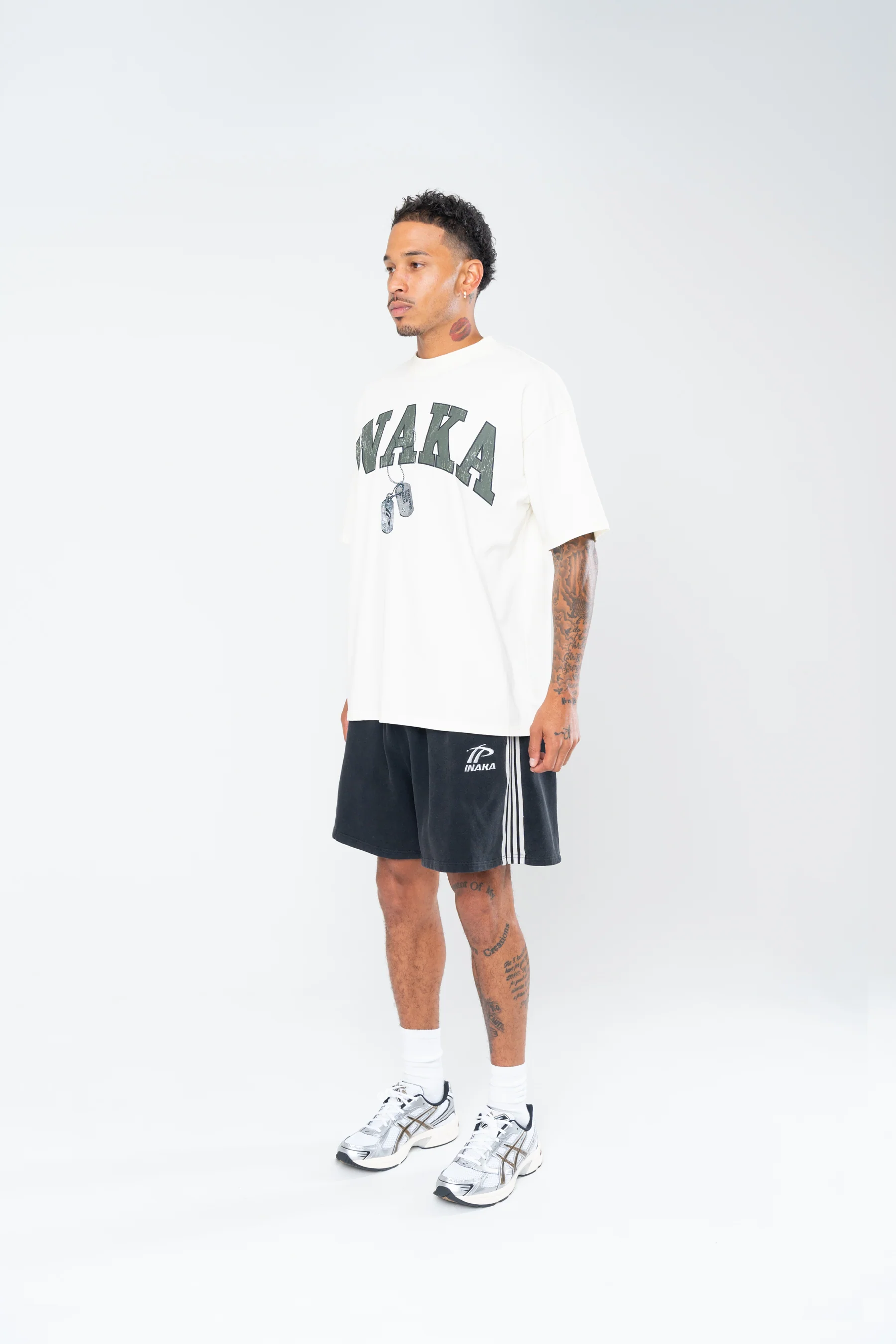 SPORTSWEAR SWEAT SHORTS - BLACK - Image 5