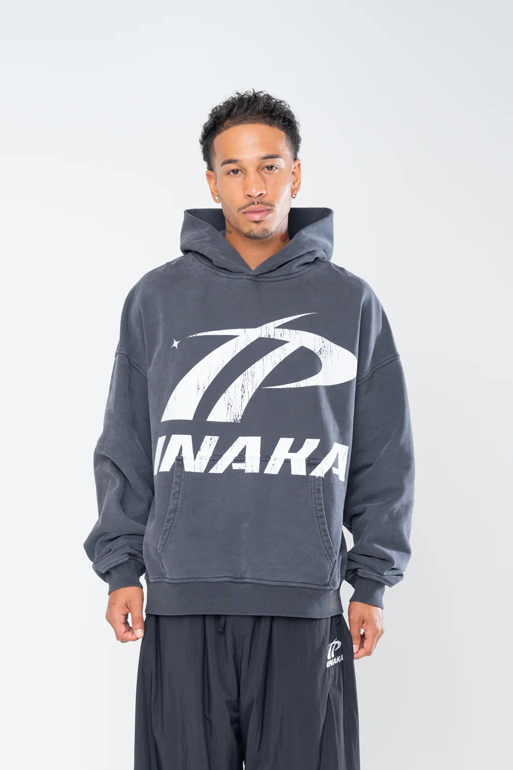 SPORTSWEAR DISTRESSED HOODIE - VINTAGE BLACK - Image 3