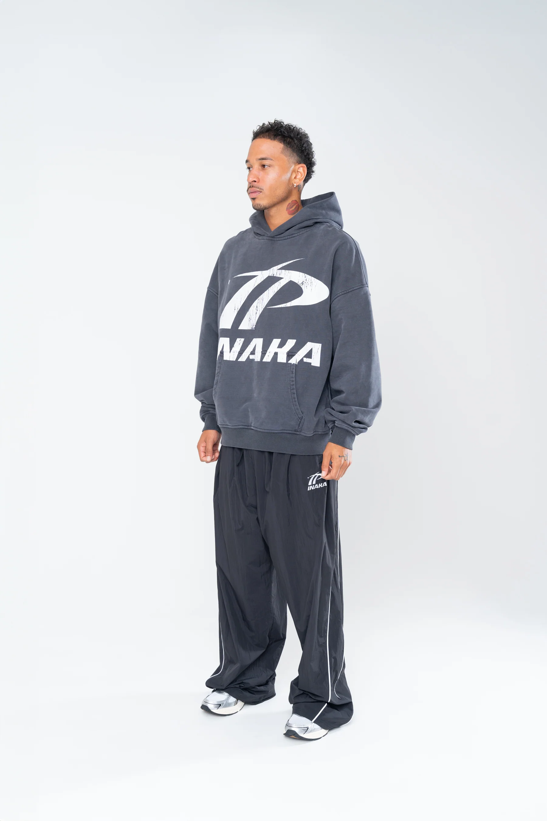 SPORTSWEAR DISTRESSED HOODIE - VINTAGE BLACK - Image 4