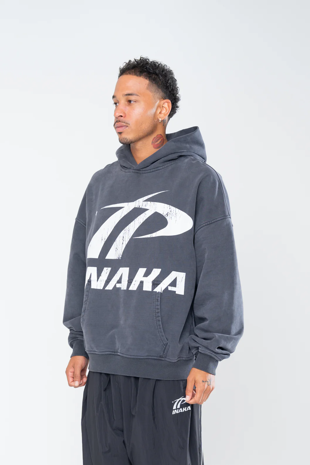 SPORTSWEAR DISTRESSED HOODIE - VINTAGE BLACK - Image 5