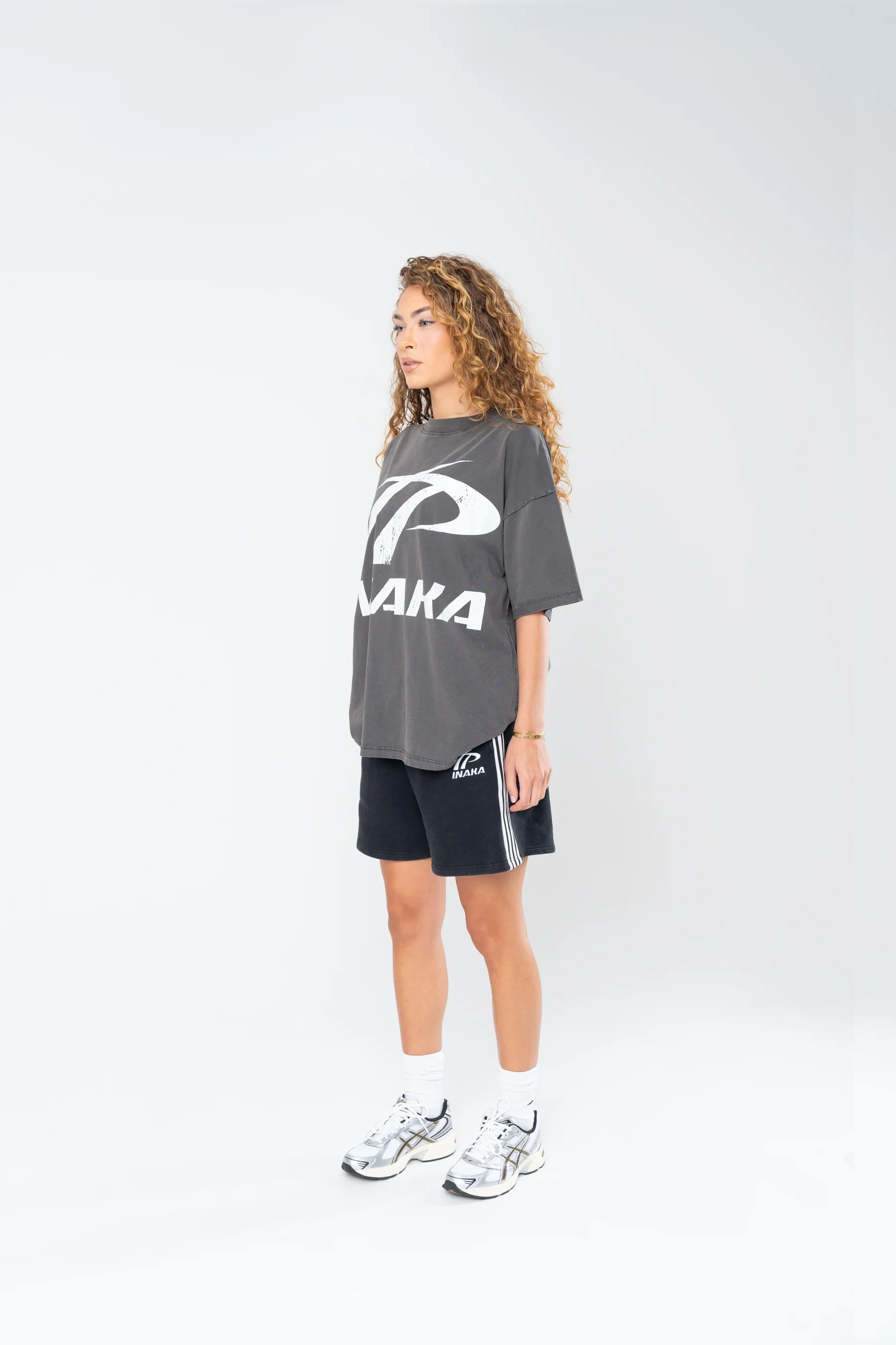 SPORTSWEAR REVERSE TEE - VINTAGE BLACK - Image 4