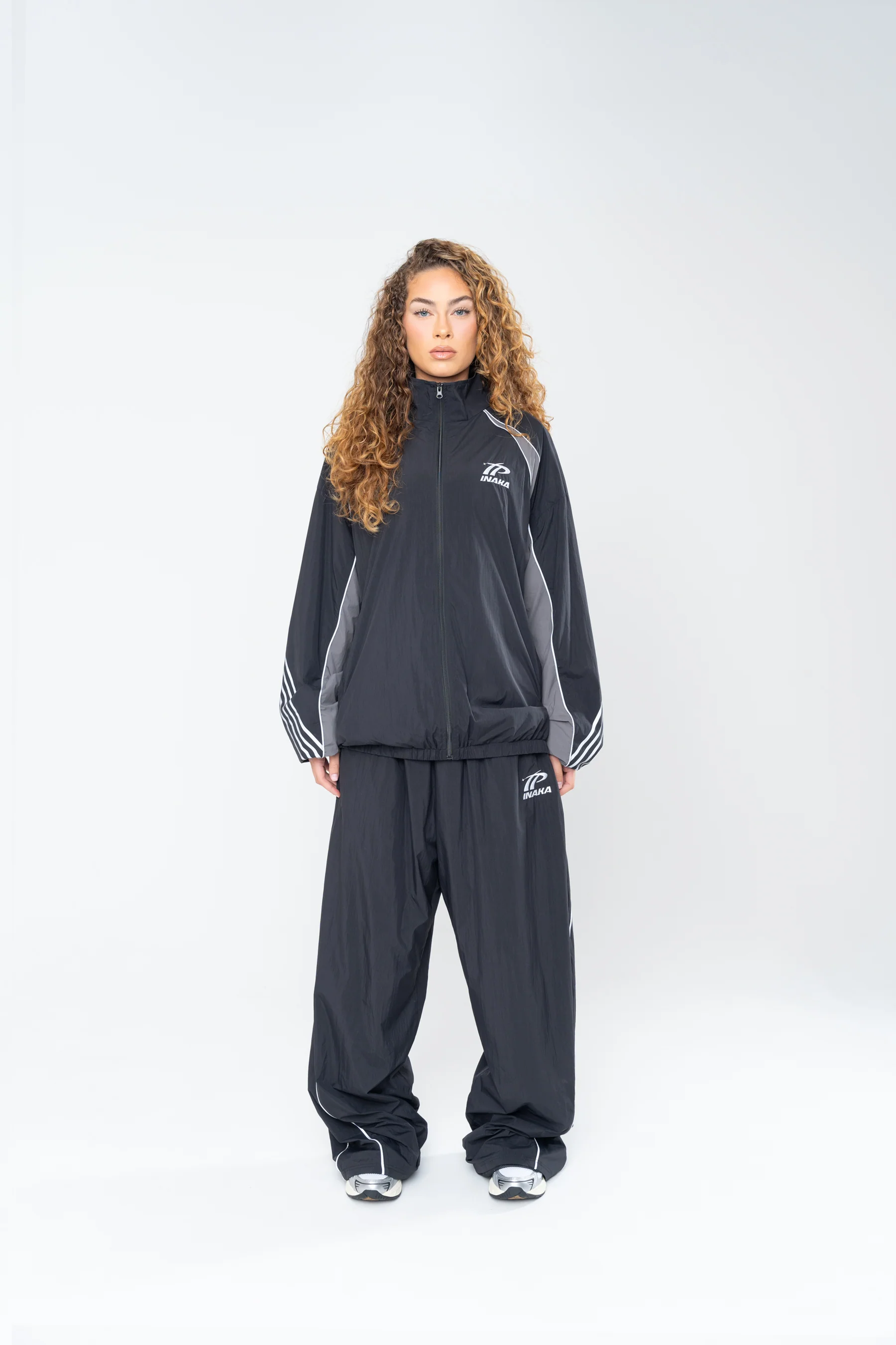 SPORTSWEAR TRACK JACKET - BLACK - Image 10