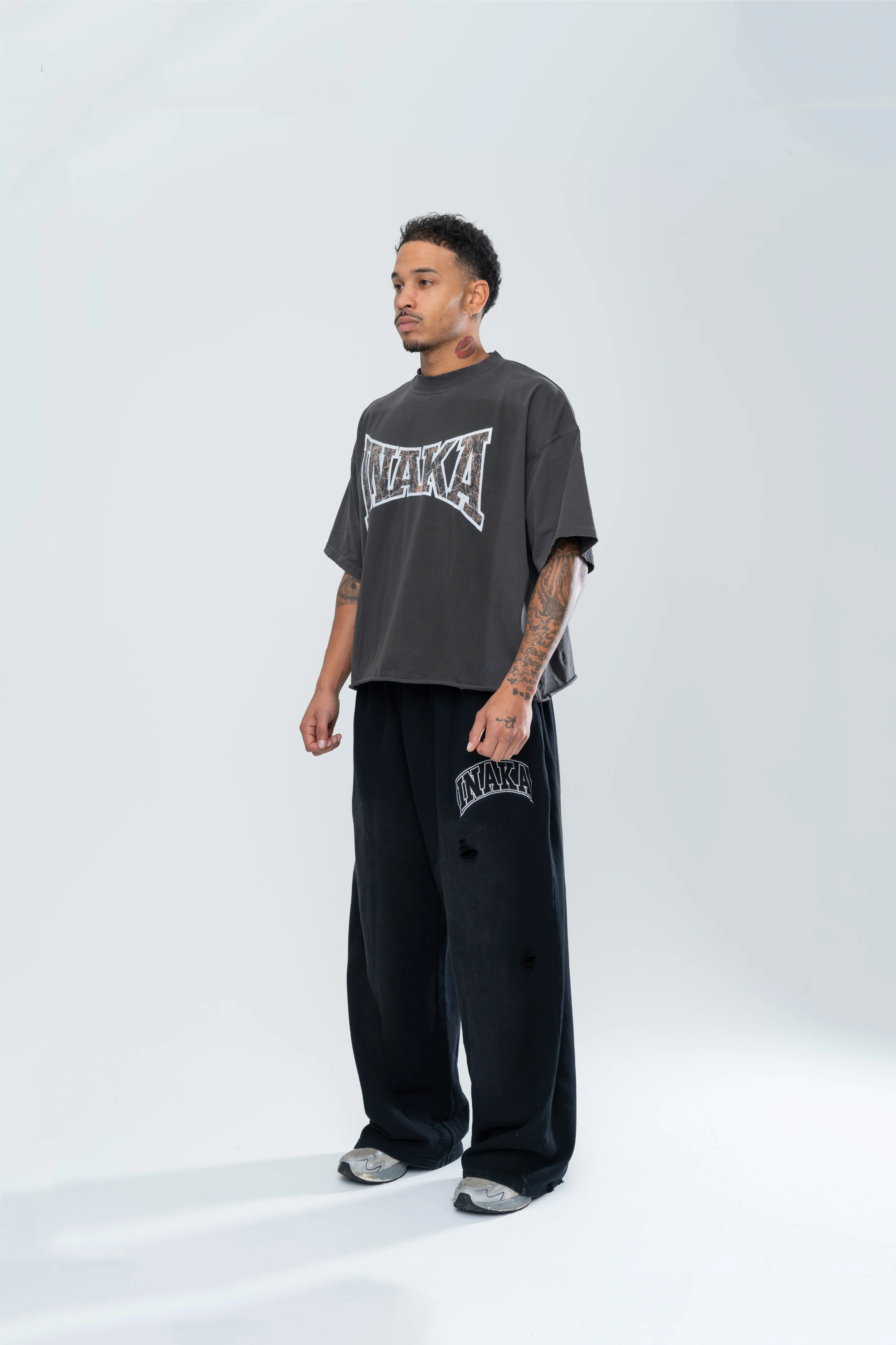 UNIVERSITY DISTRESSED BAGGY SWEATPANTS - Image 3