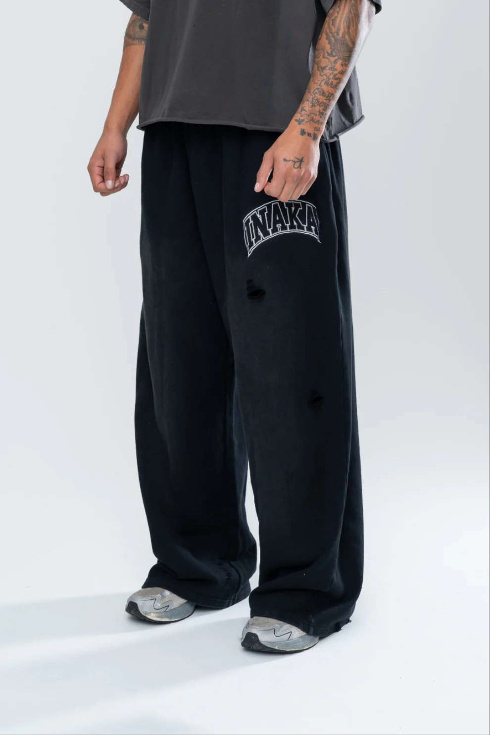 UNIVERSITY DISTRESSED BAGGY SWEATPANTS - Image 4