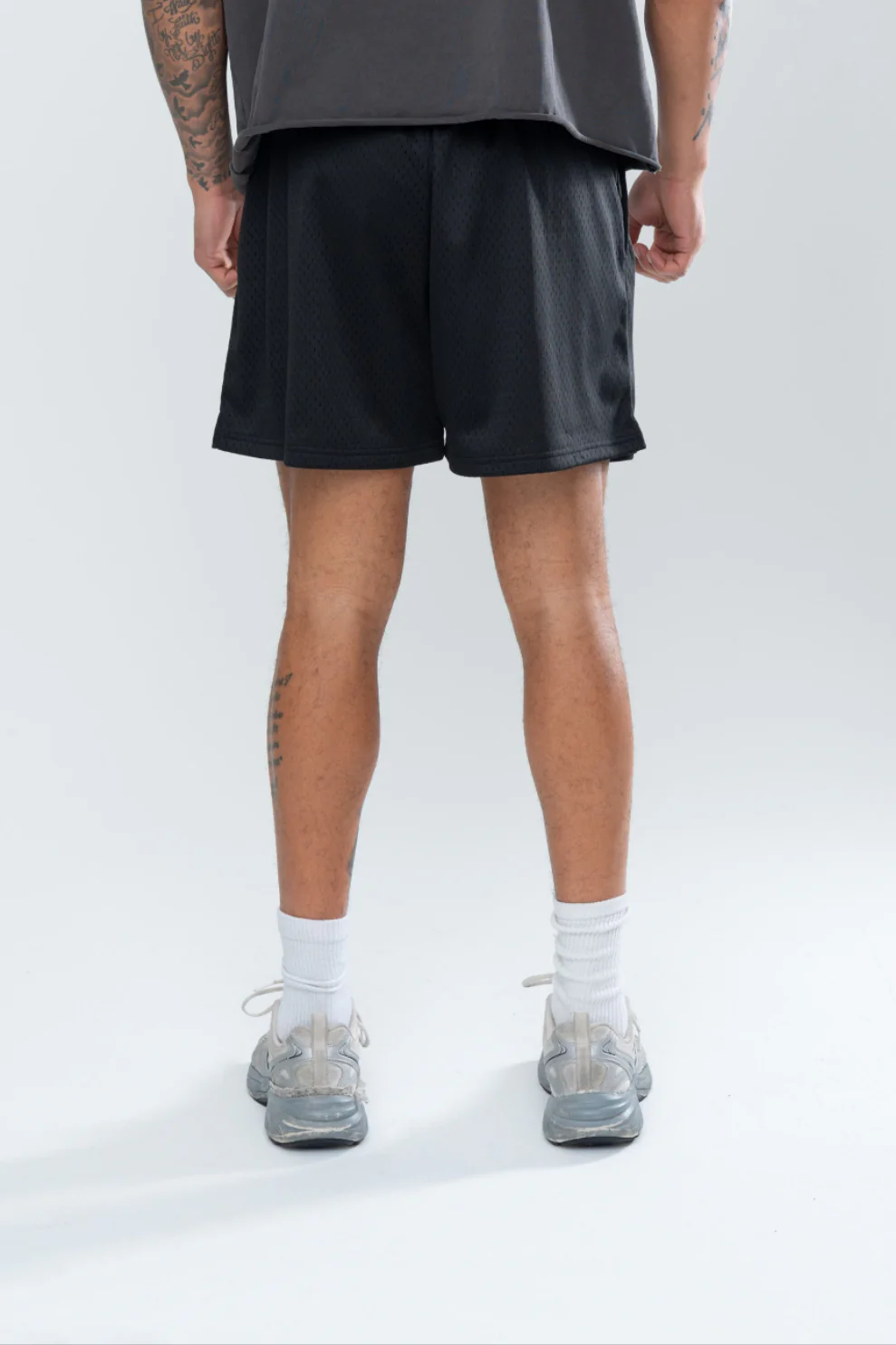 UNIVERSITY MESH SHORTS - BLACK - Image 7